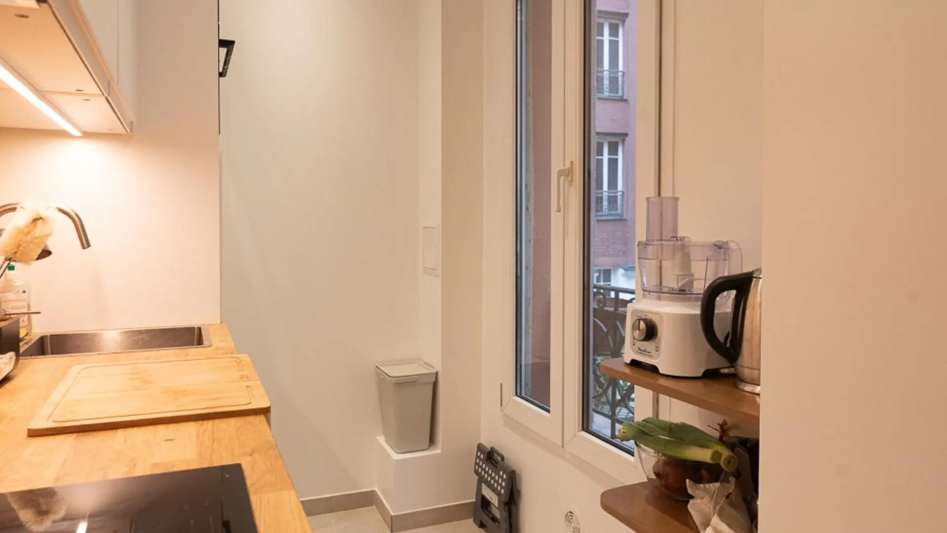 Charming Accommodation In Montmartre Paris 0*,